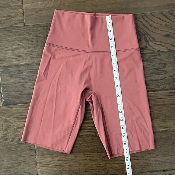 Offline by Aerie Hi-Rise Bike Shorts - Picture 6 of 7